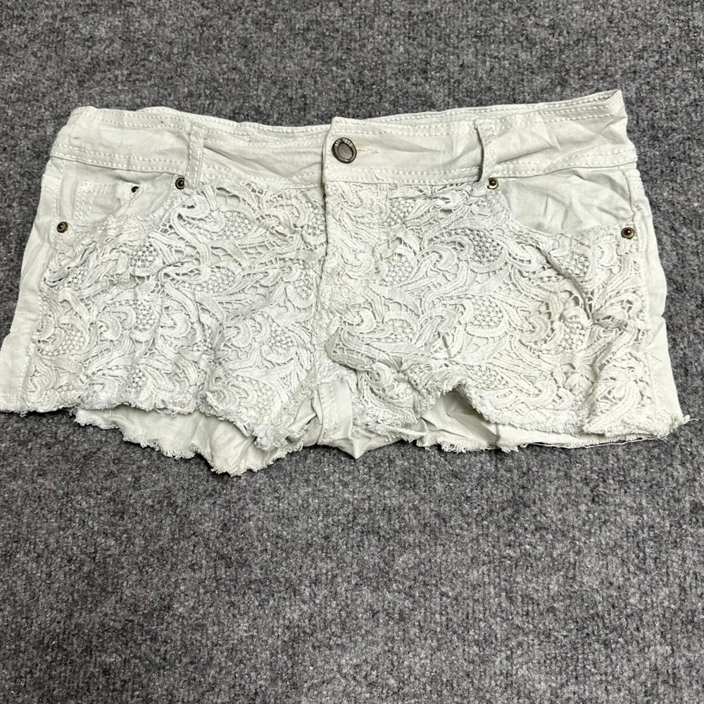 1st Kiss Shorts Womens Size 7 Off White Lace Overlay Low Rise Frayed Hem Boho